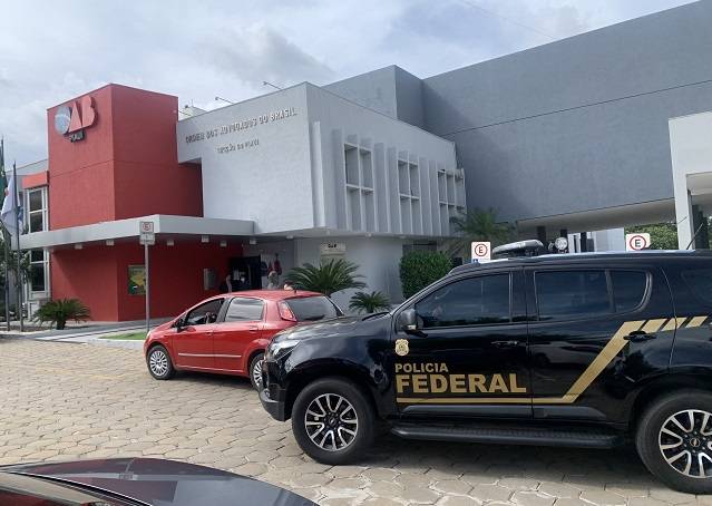 Polícia Federal na sede da OAB-Piauí em Teresina